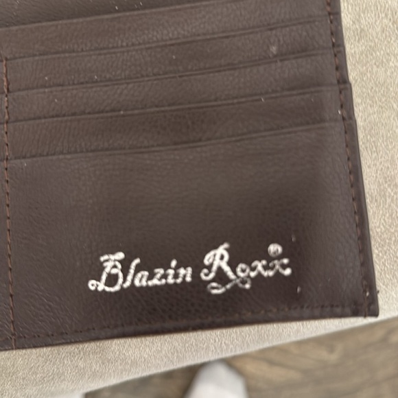 Blazin Roxx Concho Wallet Clutch Wristlet Brown Embroidery - Picture 5 of 9
